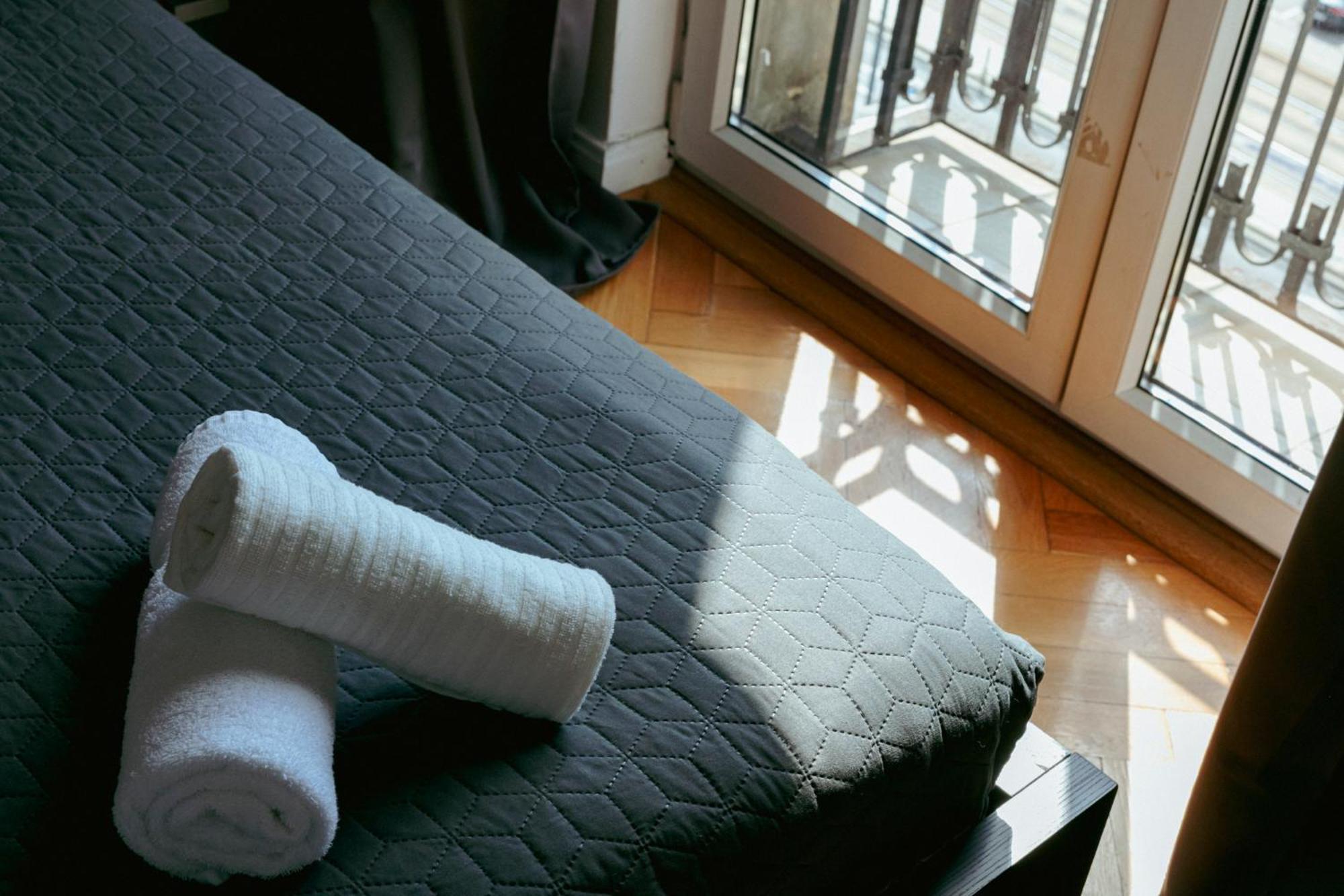 Plac Konstytucji 6 Grey - Bezplatny Garaz Podziemny - Free Parking - Apartament Dla 4 Osob 华沙 外观 照片
