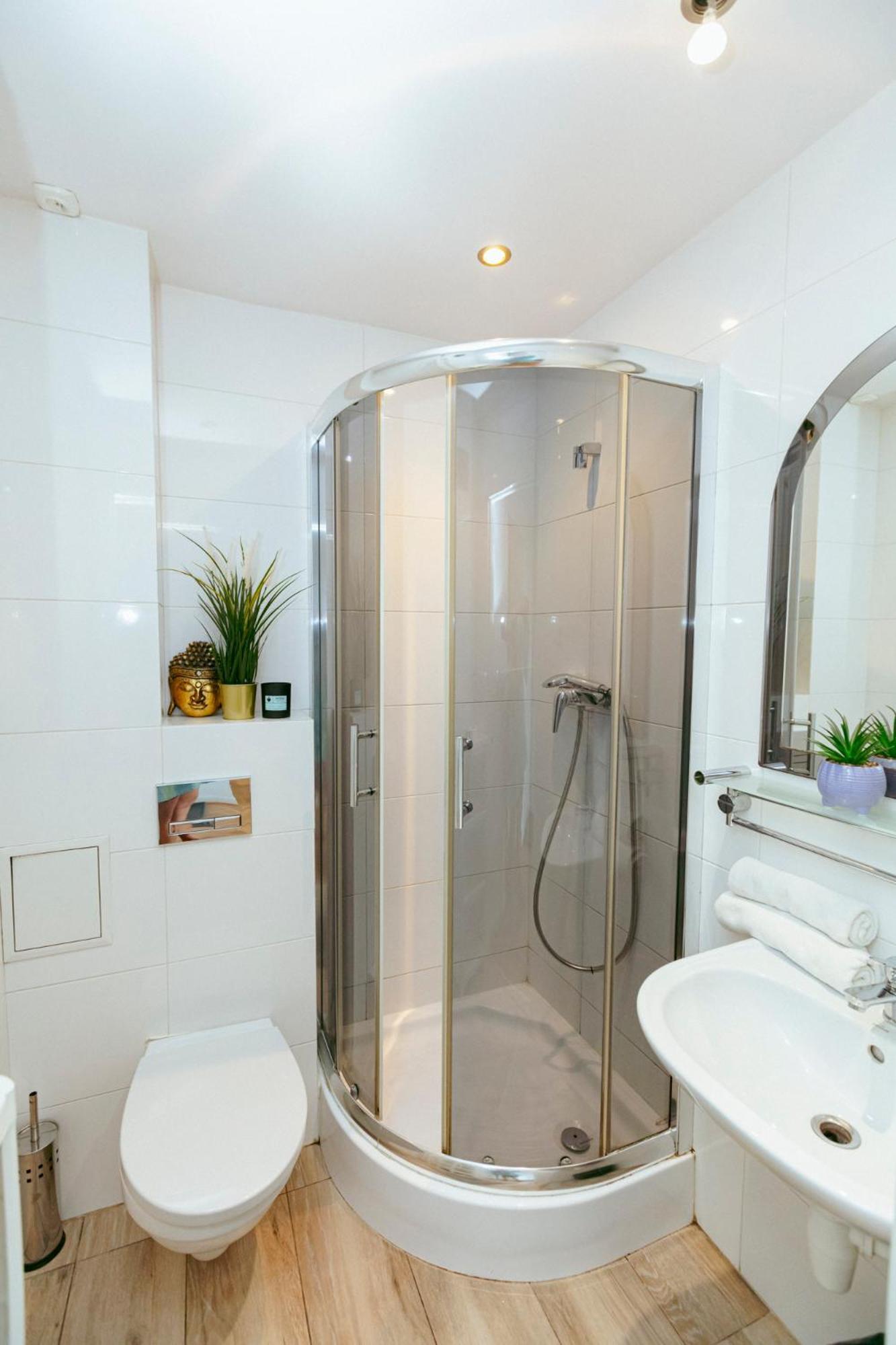 Plac Konstytucji 6 Grey - Bezplatny Garaz Podziemny - Free Parking - Apartament Dla 4 Osob 华沙 外观 照片